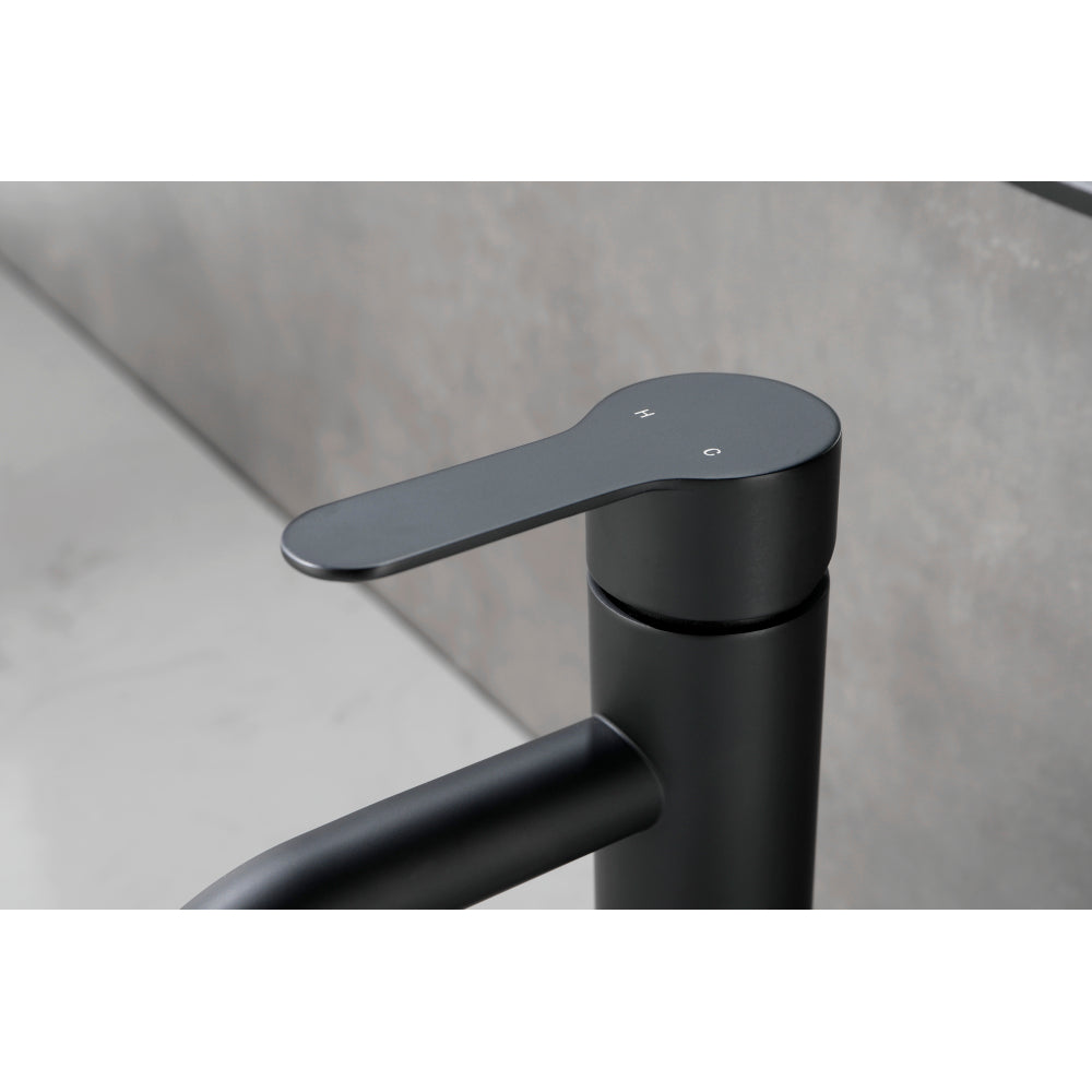 Bathroom Sink Faucet Single Hole Single Handle Bathroom Faucet Vanity Faucet Modern RV Faucet Deck Mount 1 Hole or 3 Holes