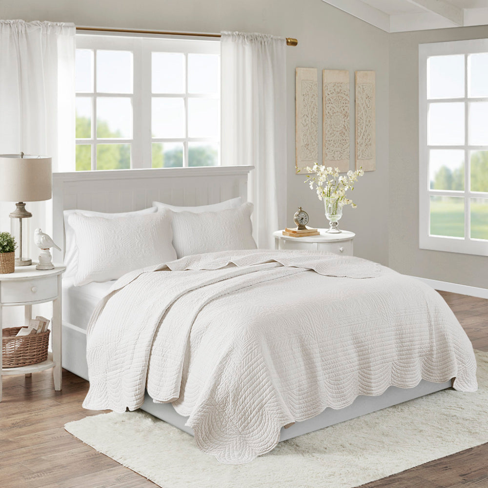 3 Piece Reversible Scalloped Edge Quilt Set Cream King/Cal King