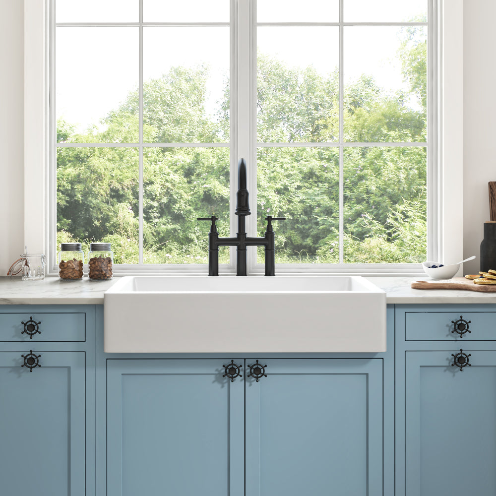 30"L x 19" W Farmhouse/Apron Front White Ceramic Kitchen Sink