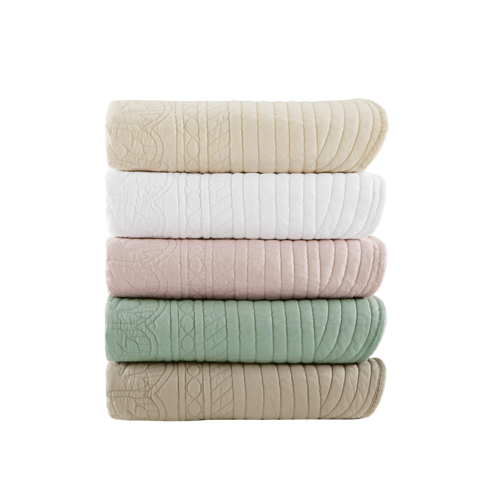 Oversized Quilted Throw with Scalloped Edges White 60x72"