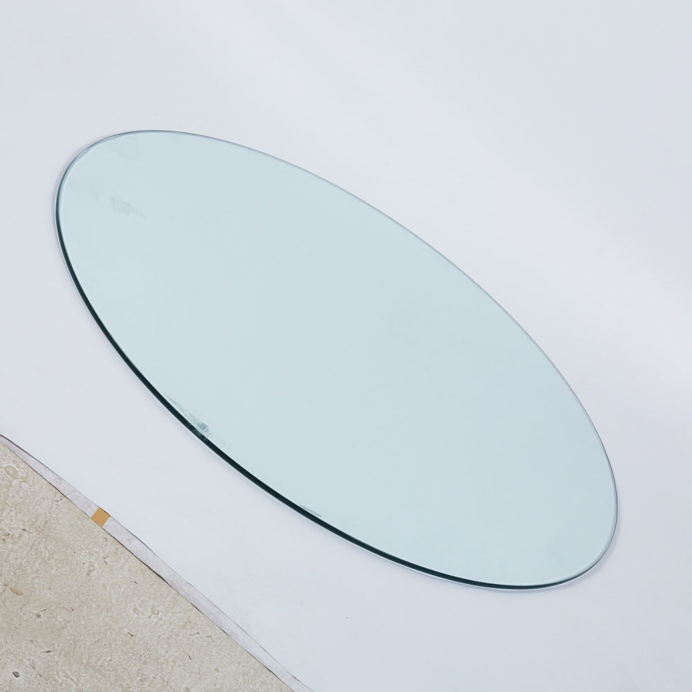 Tempered clear glass top.120CM