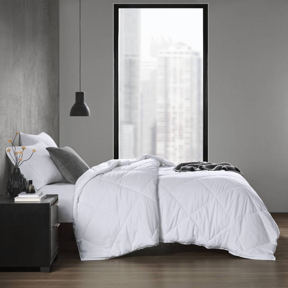 Oversized Down Alternative Comforter White Full/Queen