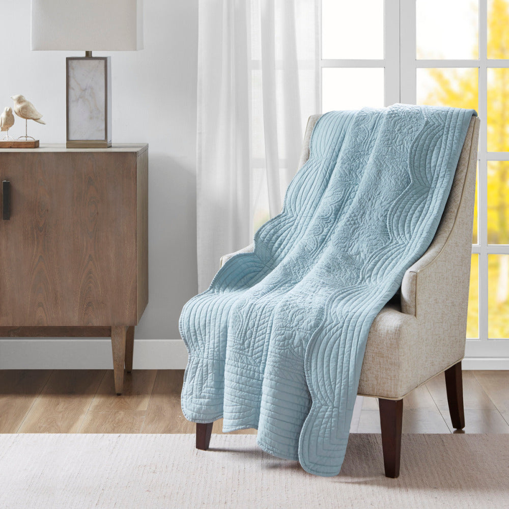 Oversized Quilted Throw with Scalloped Edges White 60x72"