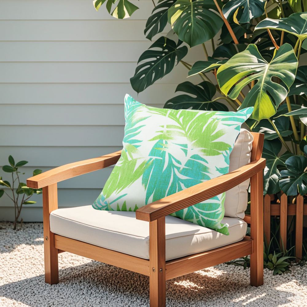2 Pack Outdoor Throw Pillows, Waterproof & Fade-Resistant Patio Cushions for Garden, Porch, Poolside Furniture - Soft & Comfortable Decorative Pillow Covers (18x18 Inch, green )