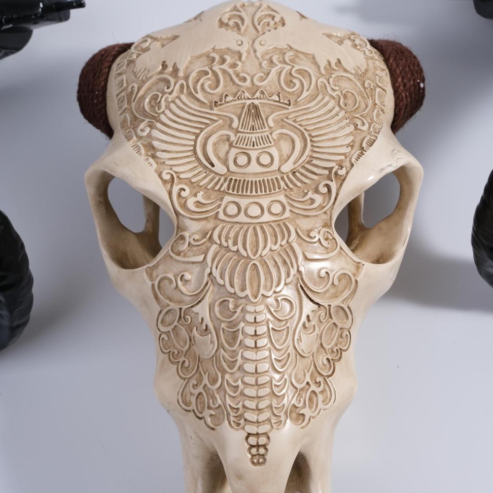 Bone-Inspired Bull Head Hanging Ornament-Resin Craft,Lifelike Details,North American Style