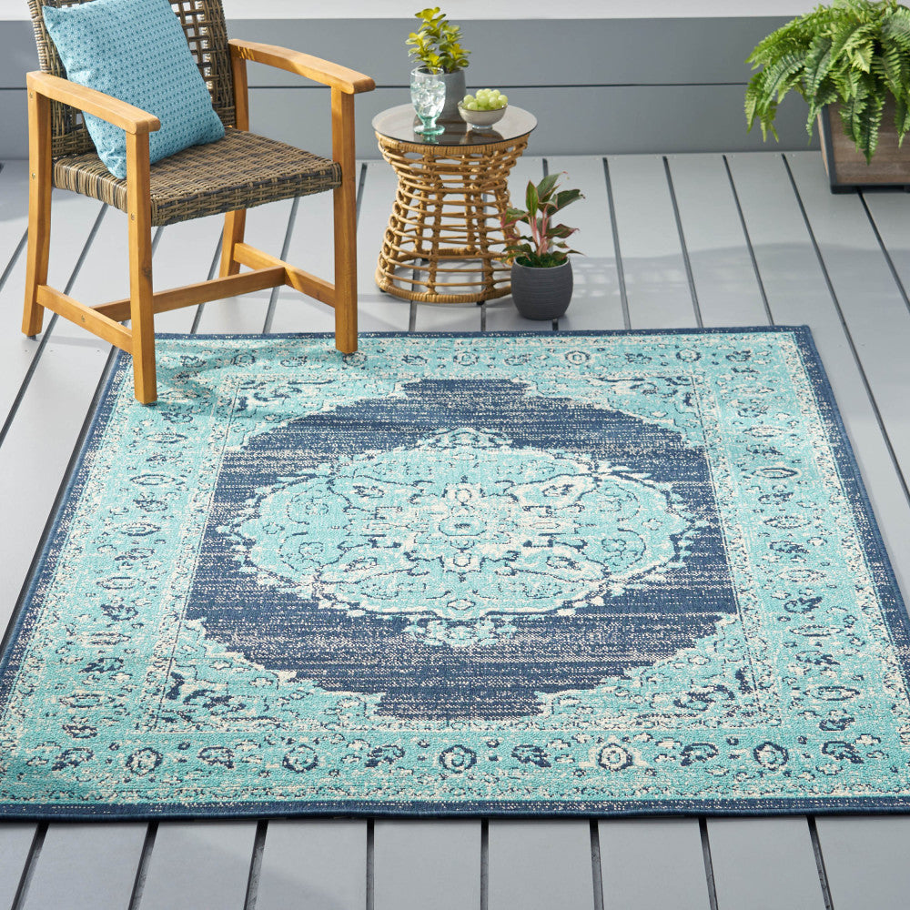 7'x5'3" RUG