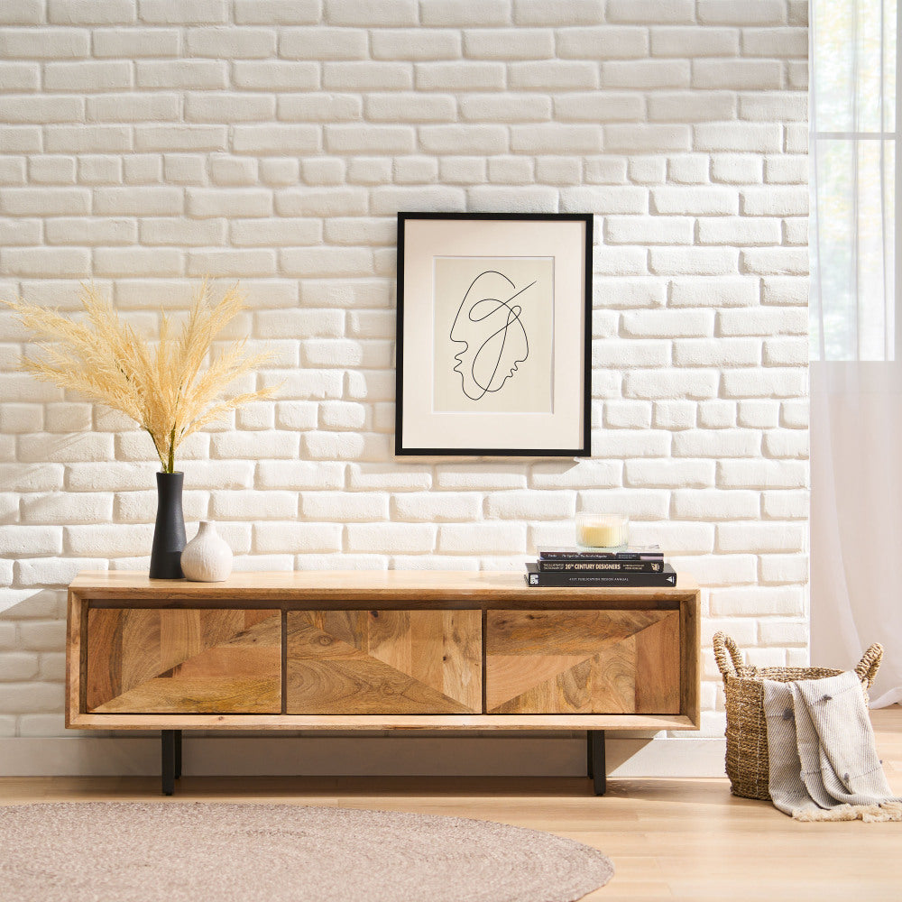 WOODEN & IRON TV-BOARD