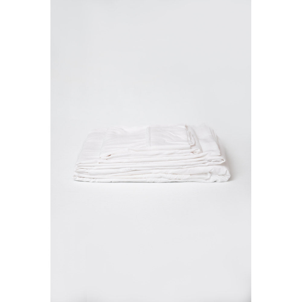 Omne Sleep 4-Piece White Microplush and Bamboo Flex Head Queen Hypoallergenic Sheet Set