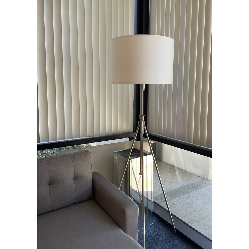 58" - 72"H Adjustable Tripod Floor w/ KD Shade (1PCS/CTN)   (1.78/9.9)