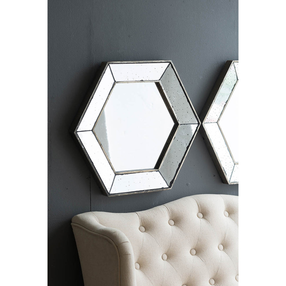 18" x 18" Distressed Silver Square Accent Mirror, Traditional Style Framed Wall Mirror for Living Room, Entryway, Office, Bedroom, Hallway