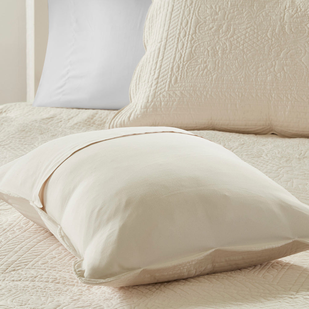 3 Piece Reversible Scalloped Edge Quilt Set Cream King/Cal King