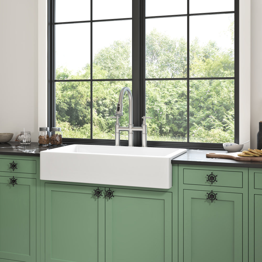 30"L x 19" W Farmhouse/Apron Front White Ceramic Kitchen Sink