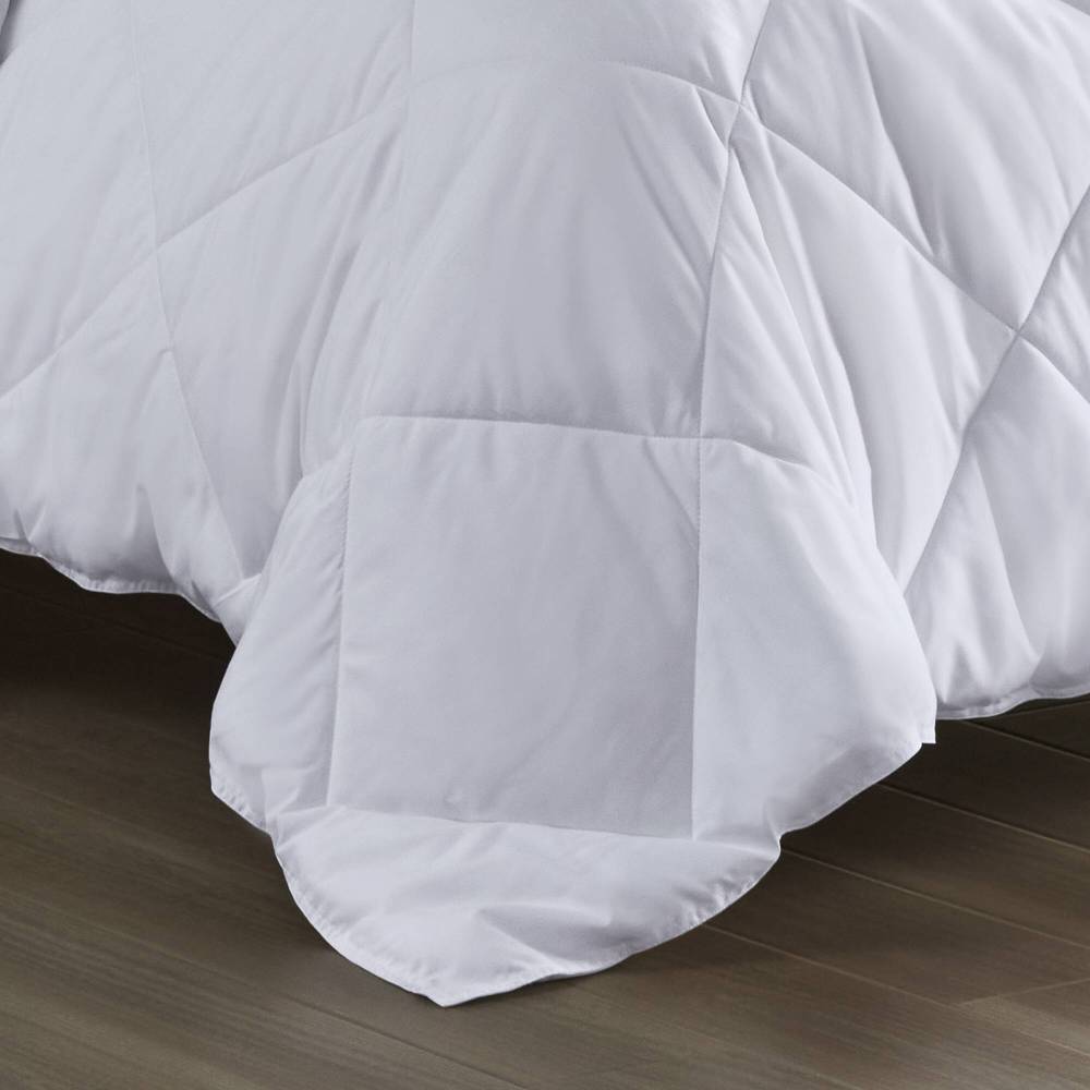 Oversized Down Alternative Comforter White Full/Queen