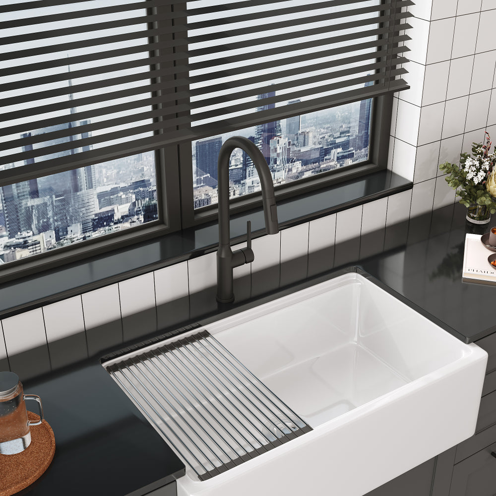 Bothwa Home 18.83" CUPC Certified Pull-down Kitchen Faucet (Matt Black Finish)