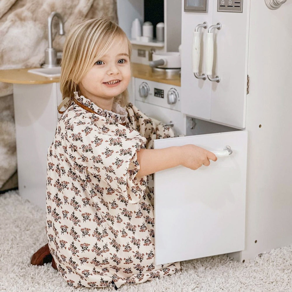 Qaba Large Play Kitchen with Full Set of Appliances for a Modern Day Pretend Kitchen, Tons of Storage, Corner Play Kitchen Set with Sound Effect, Educational Pretend Role Playset Game