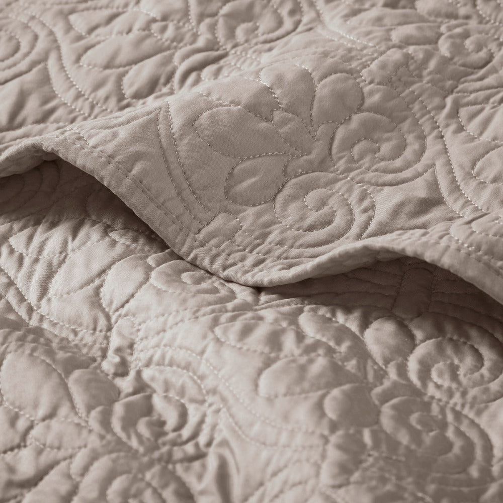Oversized Quilted Throw Khaki 60x70"